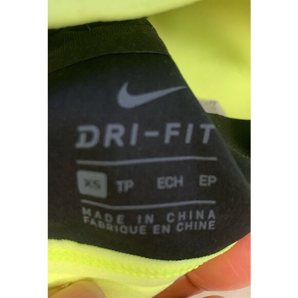 Nike Women’s XS Motion Adapt High Support Sports Bra, Black / Glow Volt - Picture 5 of 8